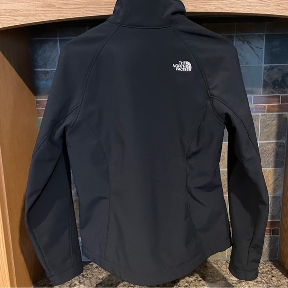 North Face Women’s Apex Bionic Soft Shell Jacket - Picture 2 of 4